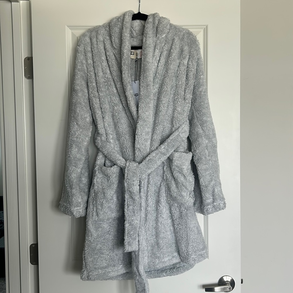 New with tag - Ugg hooded robe